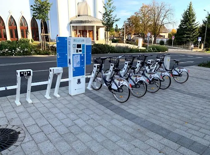 Semesterbostad Nora Vendeghaz *